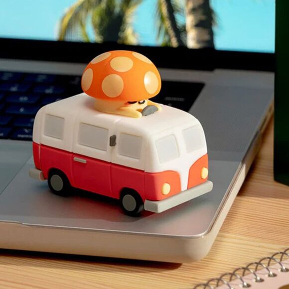 Smoko Camper Kai Vinyl Toy - Picture 1 of 9